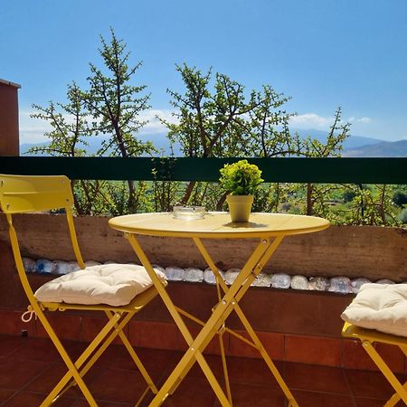 Appartamento Les Roches Noires Giardini-Naxos Kültér fotó