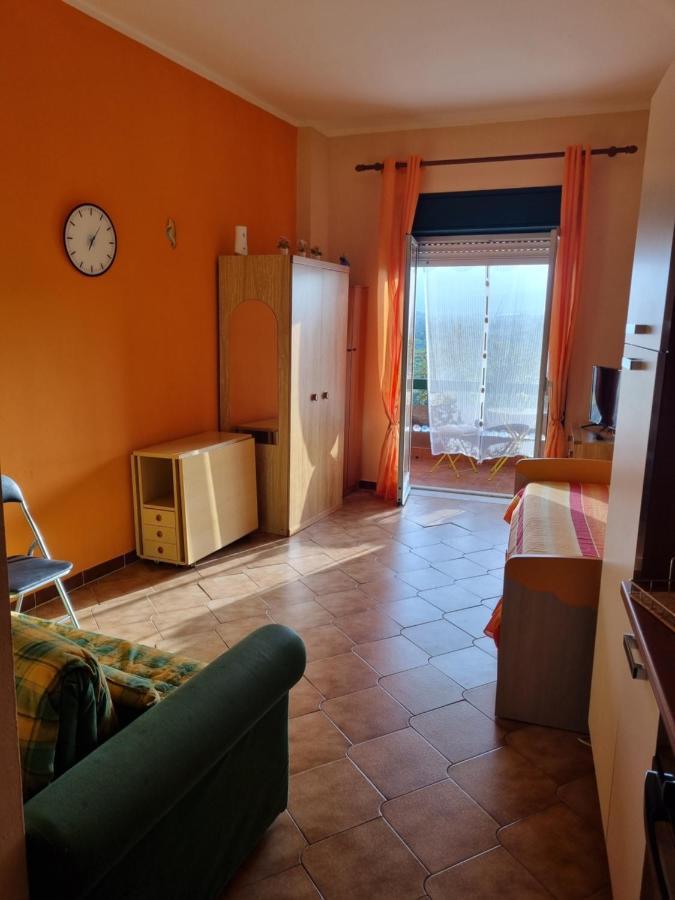 Appartamento Les Roches Noires Giardini-Naxos Kültér fotó
