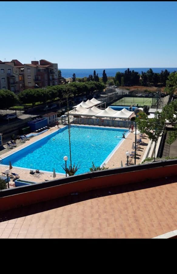 Appartamento Les Roches Noires Giardini-Naxos Kültér fotó