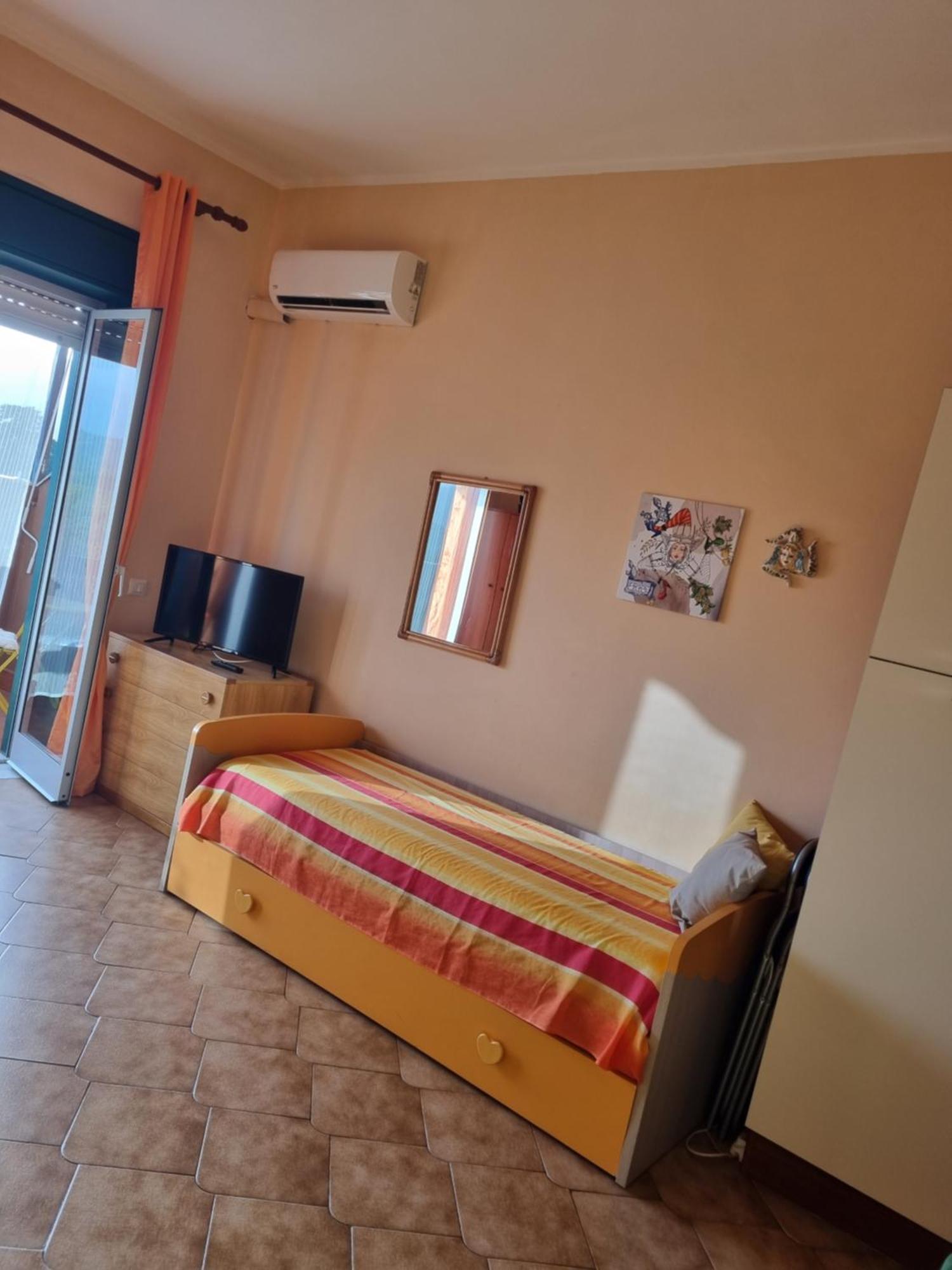 Appartamento Les Roches Noires Giardini-Naxos Kültér fotó
